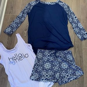 Women’s Hello Mello pajamas/ loungewear size S/M
